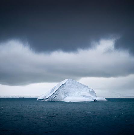 flacher Eisberg by David Burdeny